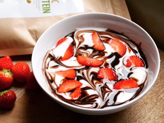 Aardbeien chocolade smoothie bowl