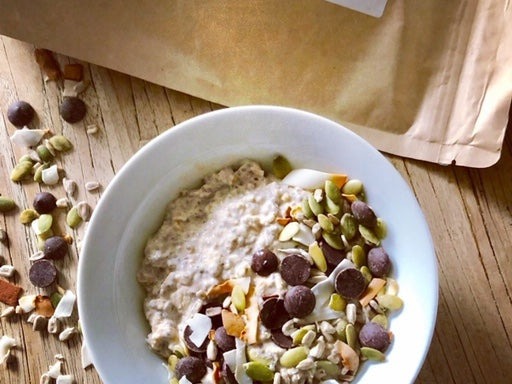 Overnight oats met chocolade, pitten en kokos