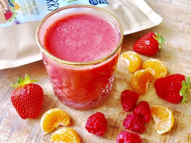 Aardbeien, frambozen en mandarijn smoothie